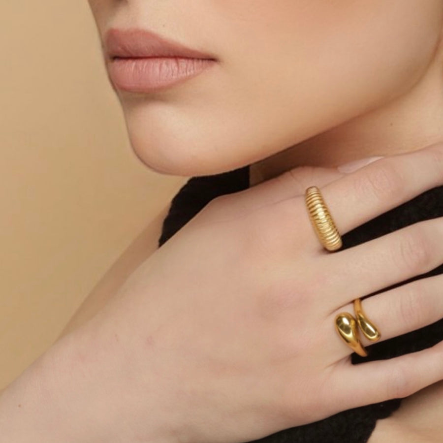 CARACOL STAINLESS STEEL GOLD PLATED RING