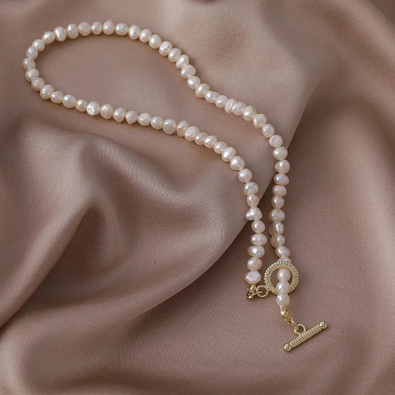 Classic pearls necklace